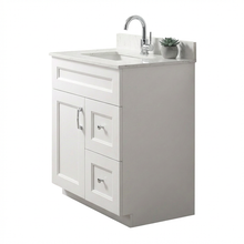 Livia 30" Bathroom Vanity – Solid Wood, Single Sink, Freestanding