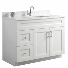 Livia 42" Bathroom Vanity – Solid Wood, Single Sink, Freestanding